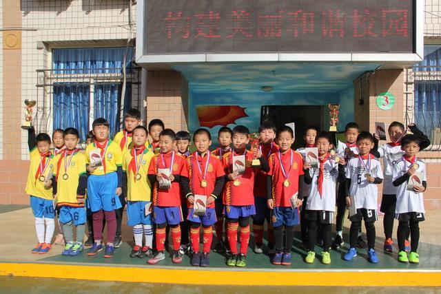 中国男篮全队28次失误 杨瀚森6次王岚嵚5次
