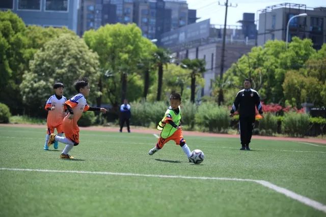 威瑟斯庞27+10青岛胜广州 四川加时不敌福建