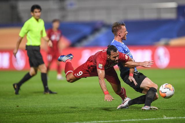 父子同台！詹姆斯与布朗尼同时登场创造历史