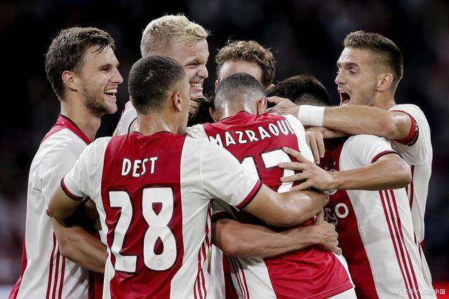 阿不都26+18新疆胜深圳 胡明轩14+7广东胜江苏